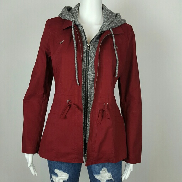 LOVE TREE Jackets & Blazers - NWT LOVE TREE BURGANDY UTILITY JACKET WITH HOODIE